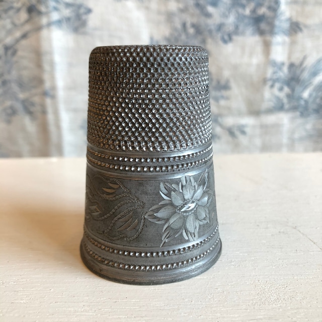 【Antique】1900’ｓピューターの大きなThimble