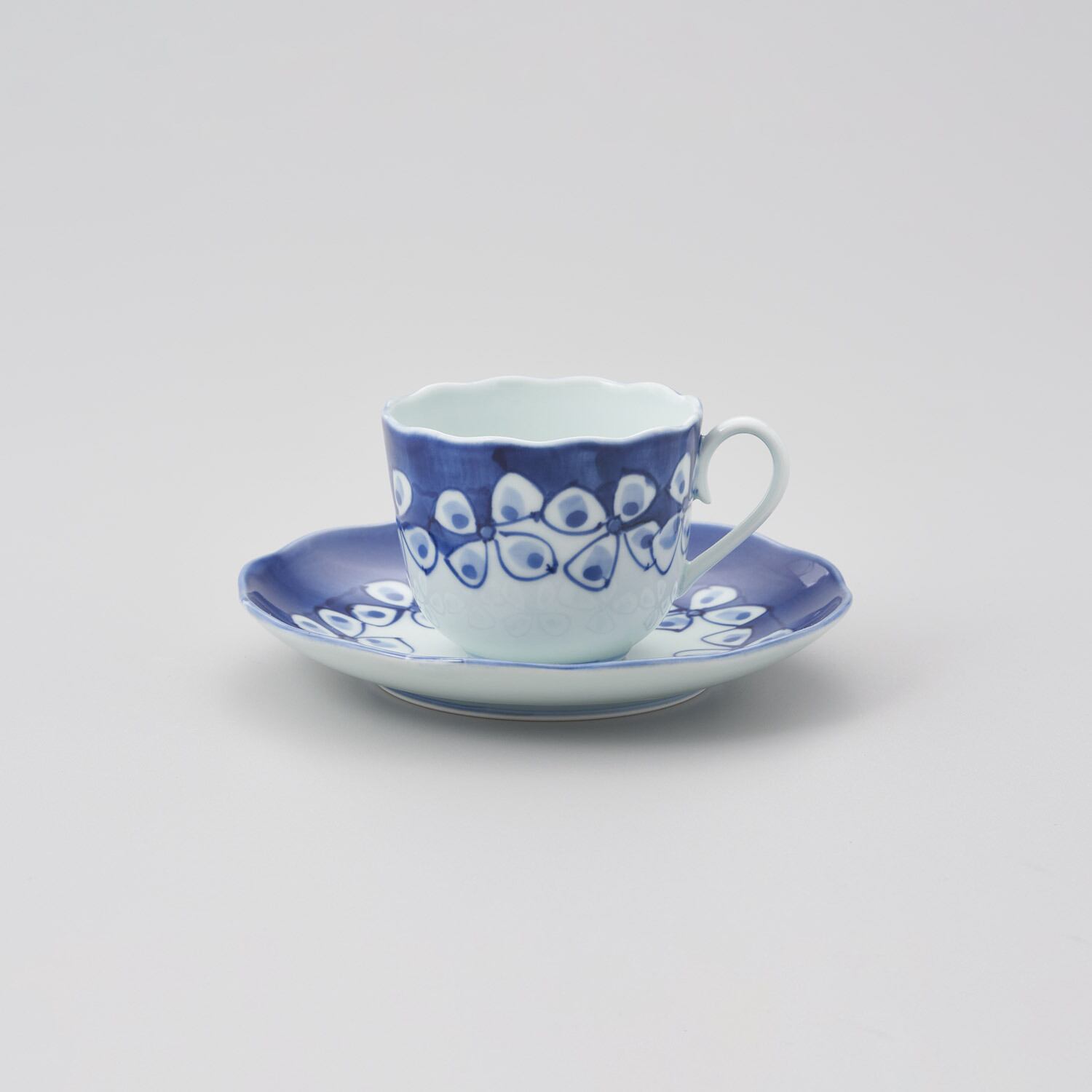 青花】“五人異人” ソバ型コーヒー碗皿 | 株式会社 小島芳栄堂