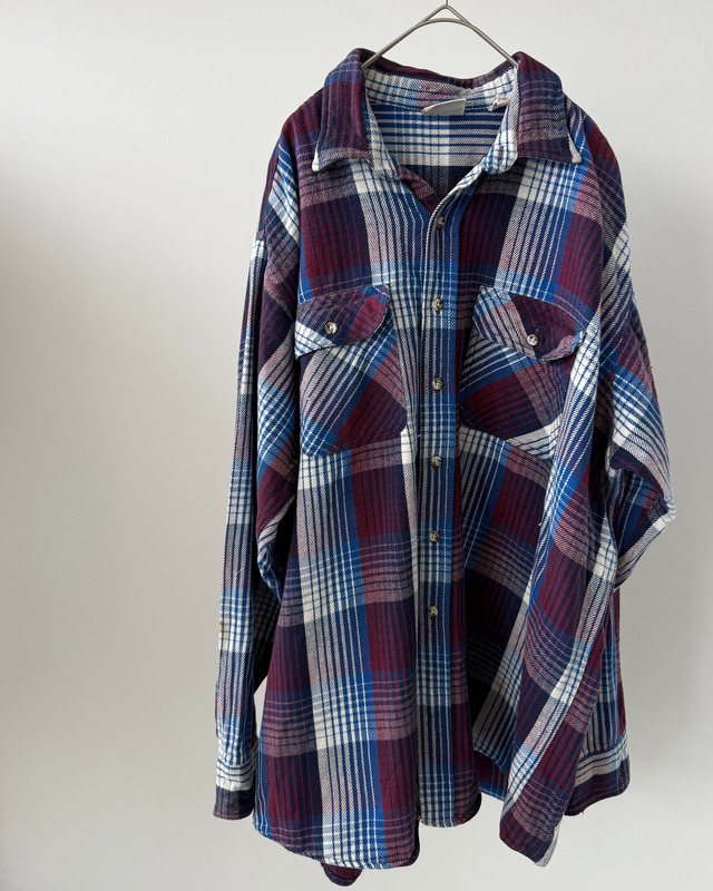 -417 by HEUSEN- Vintage 80-90s Flannel shirt