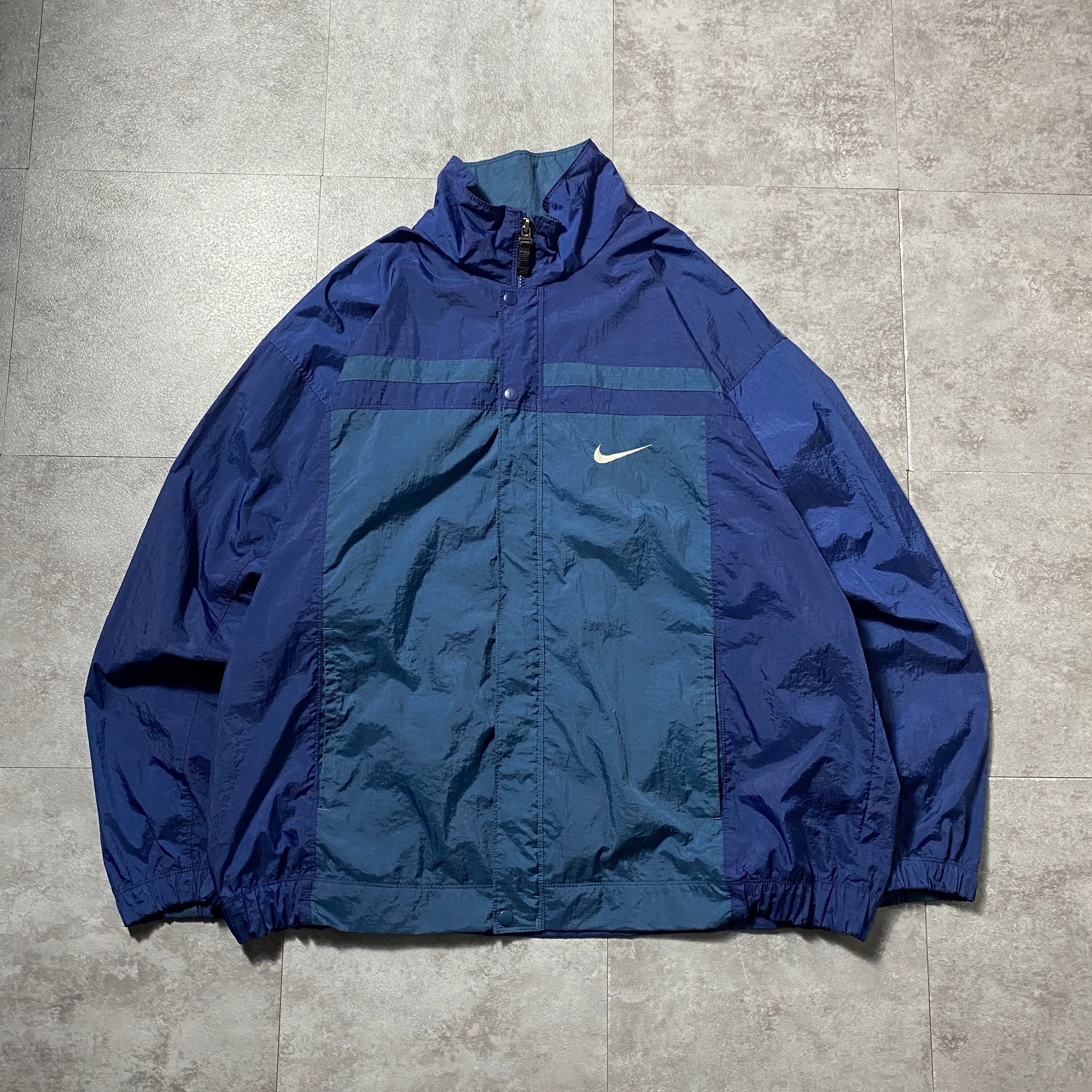 90's NIKE ナイキ スウォッシュ 刺繍ワンポイント バック刺繍 フラップ