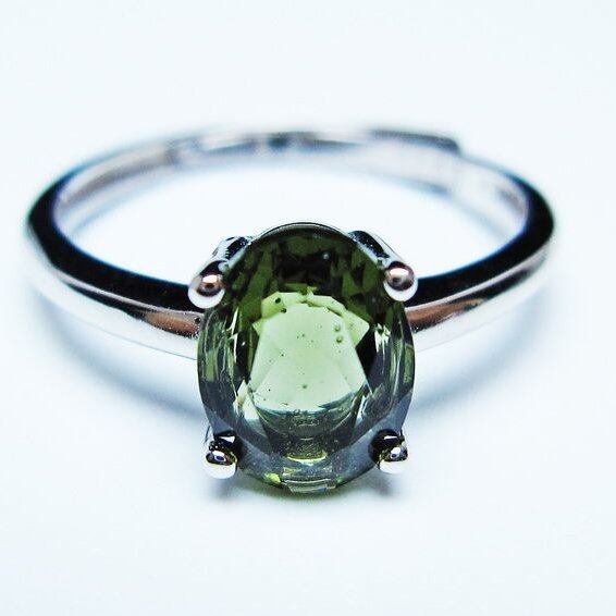 モルダバイト リング モルダウ石 指輪 フリーサイズ 12号 一点物 メール便可 [M便 1/20] 199-685