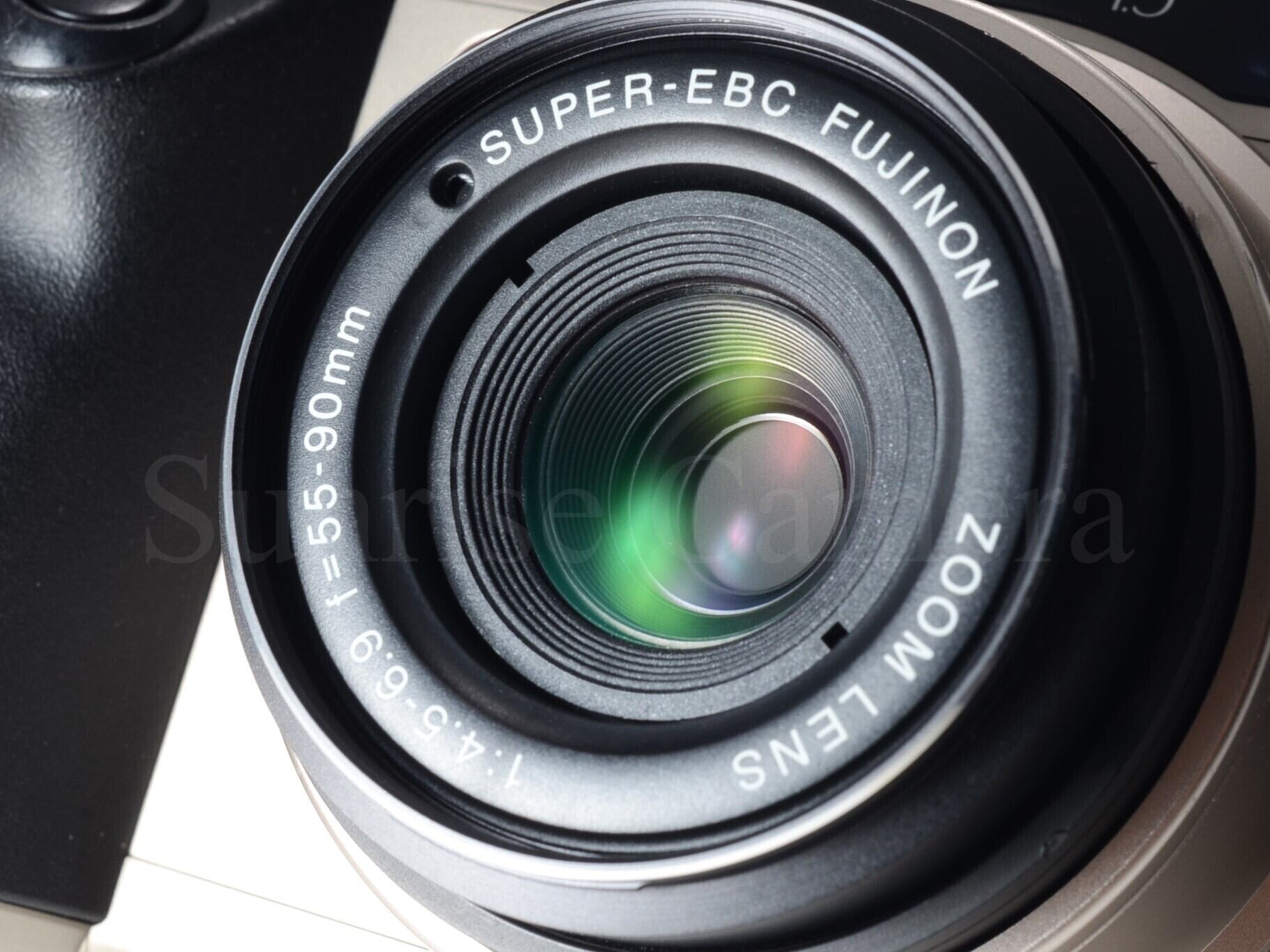 FUJIFILM GA645Zi Professional / SUPER EBC FUJINON 55-90mm F4.5-6.9