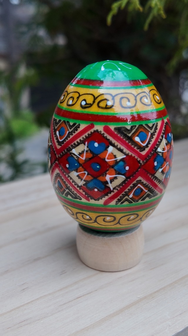 装飾用木製プィサンカ（イースターエッグ）with stand　コロミヤモデル