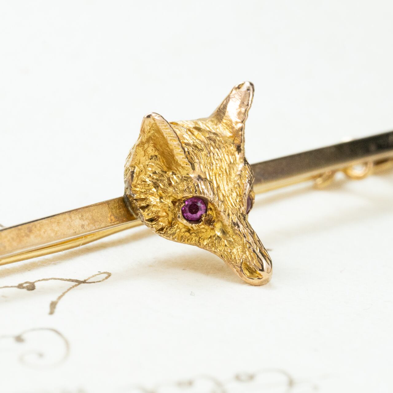 イギリス アンティーク ジュエリー K9 ルビー キツネ FOX デザイン