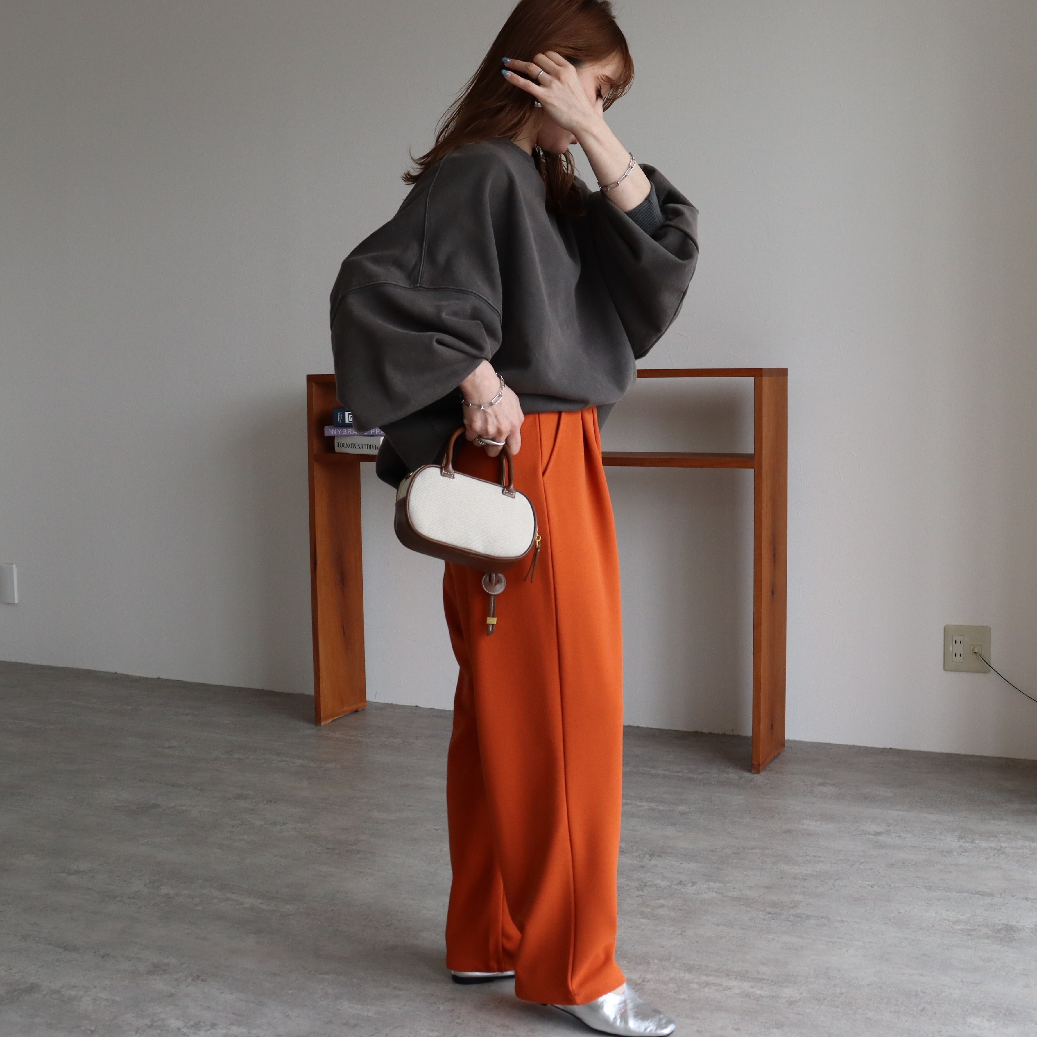 全骨格◎/体型拾わず美脚見え】カットジョーゼットタックパンツ【y1106