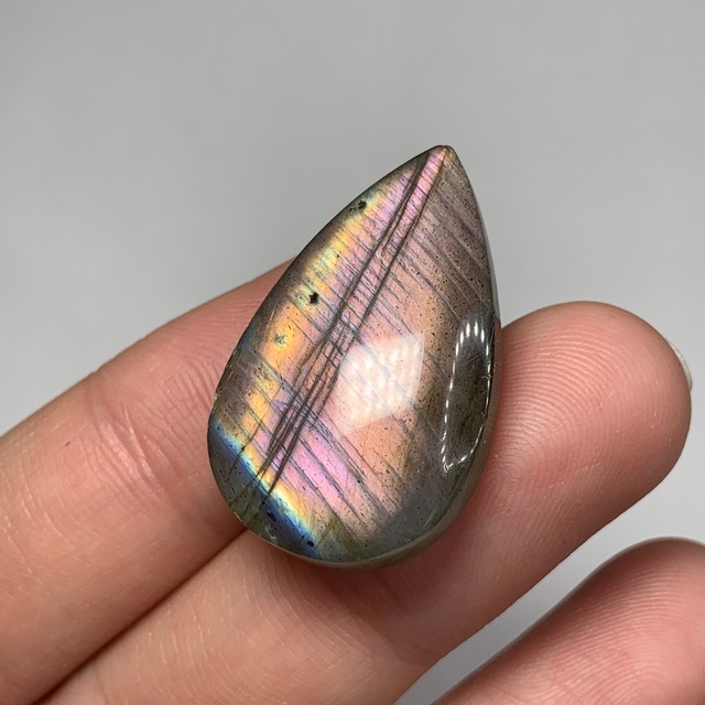 3.ピンクオレンジシラーラブラドライトルース・しずく型