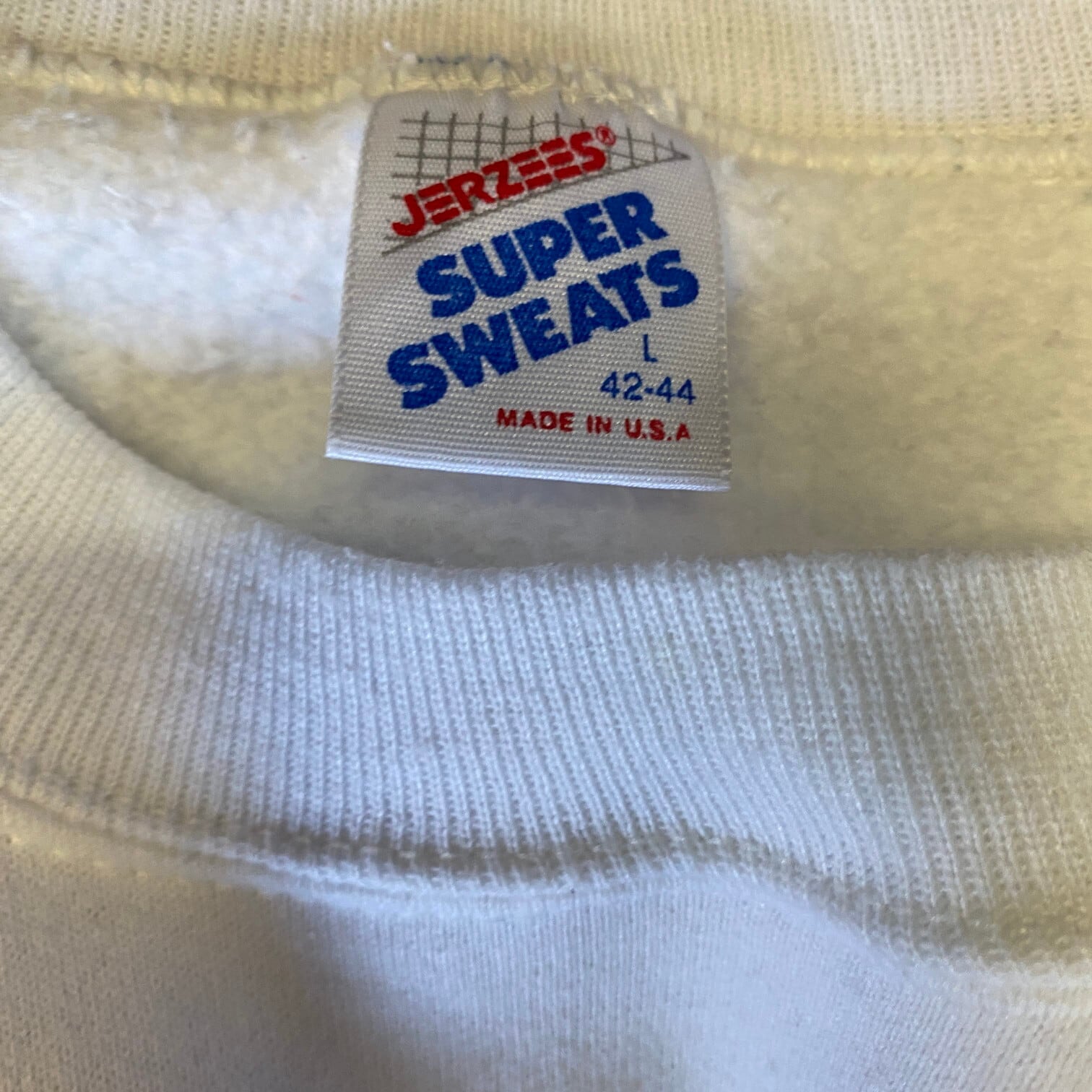 中古・古着通販】VANS (バンズ) 90s 刺繍ロゴスウェット レッド 中古・古着通販】VANS (バンズ) 90s 刺繍ロゴスウェット レッド