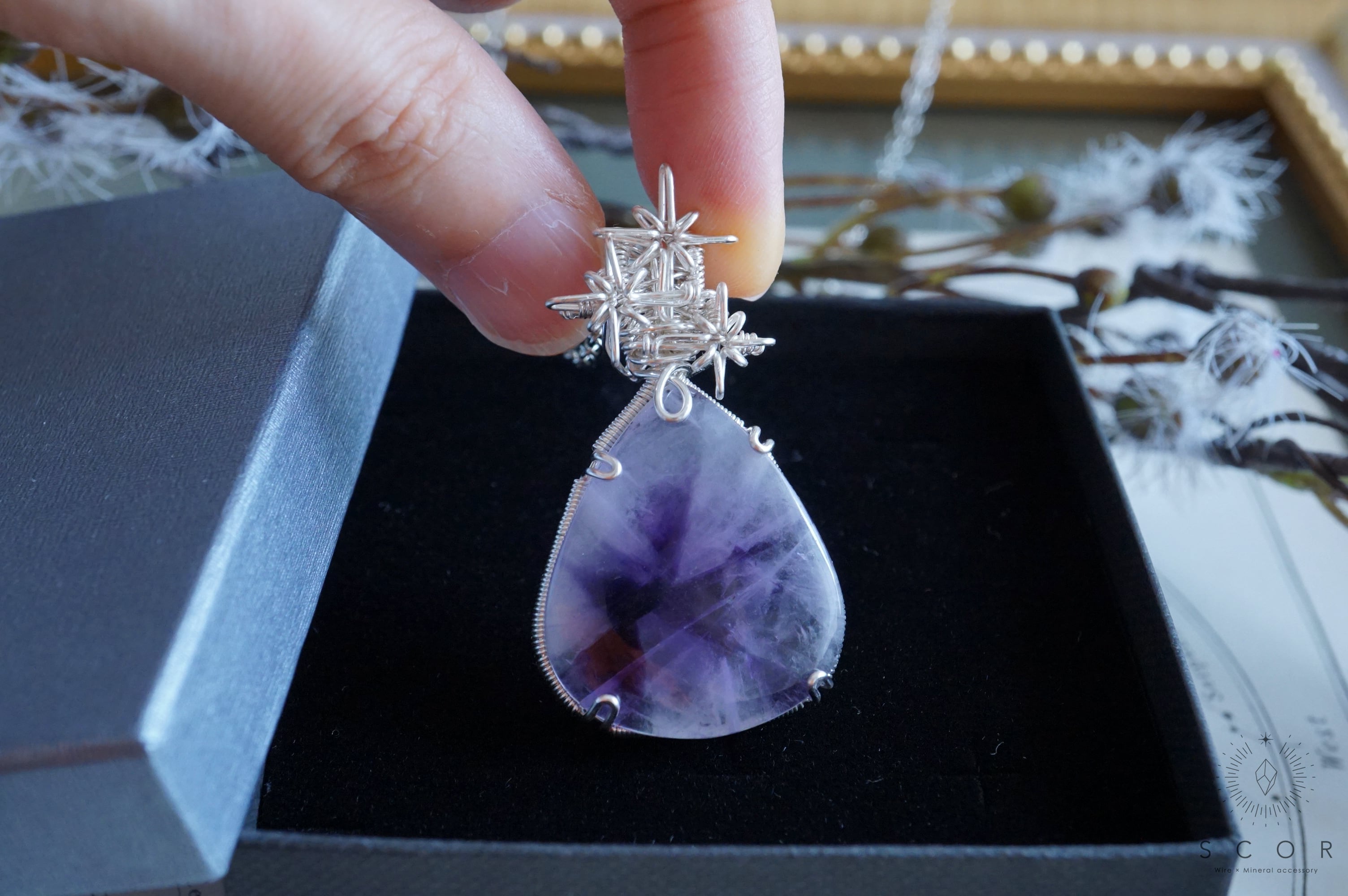 【動画あり】Ray of light - 花火星 #2 (pt569-a-g)(アメジストペンダントトップ)