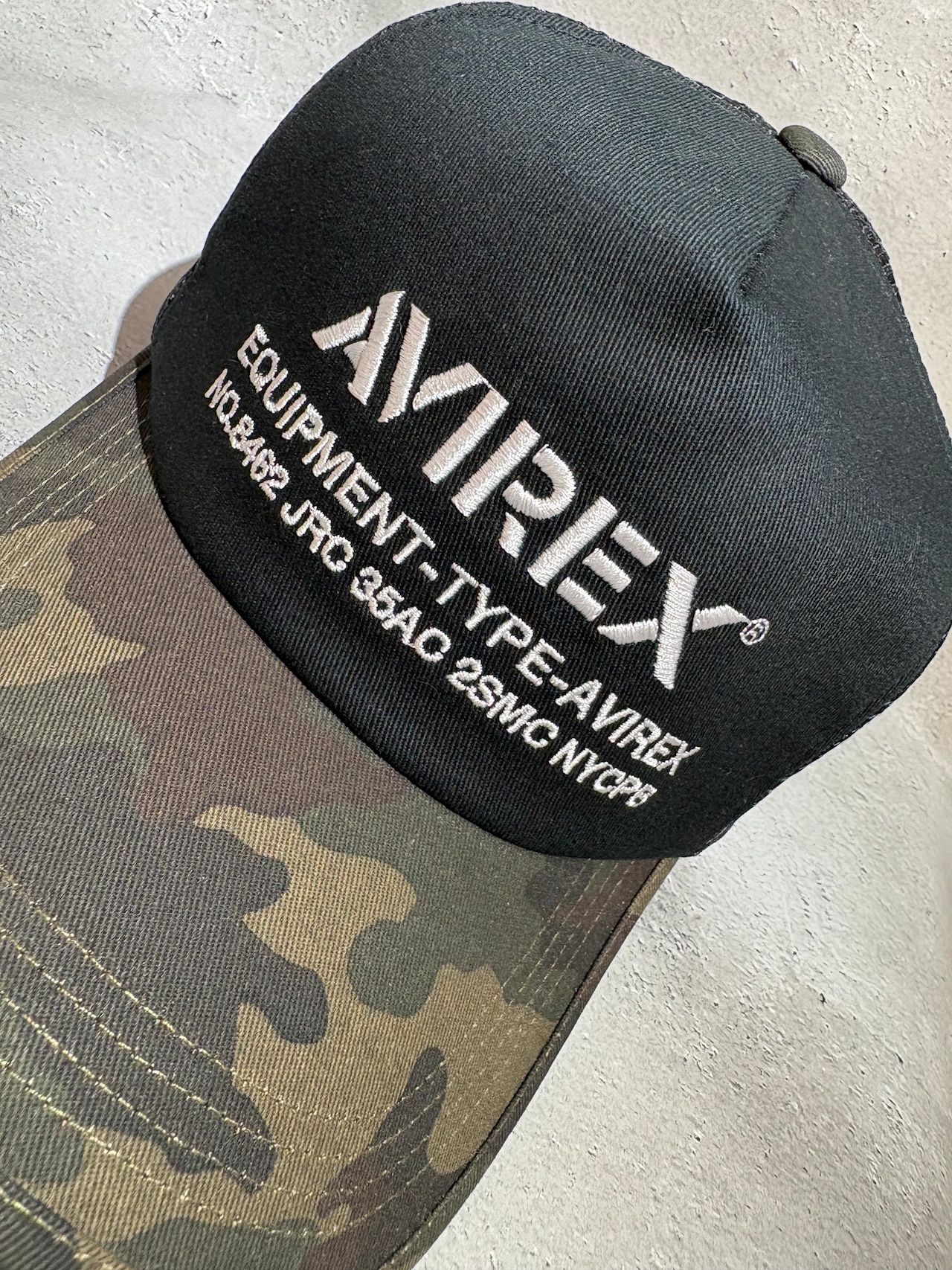 AVIREX / アヴィレックス NUMBERING MESH CAP メッシュキャップ ブラック×カモ ビックサイズ