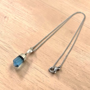 ブルーフローライト ネックレス｜集中したい日に選ぶ透明な青 天然石【送料無料】［P-190N］