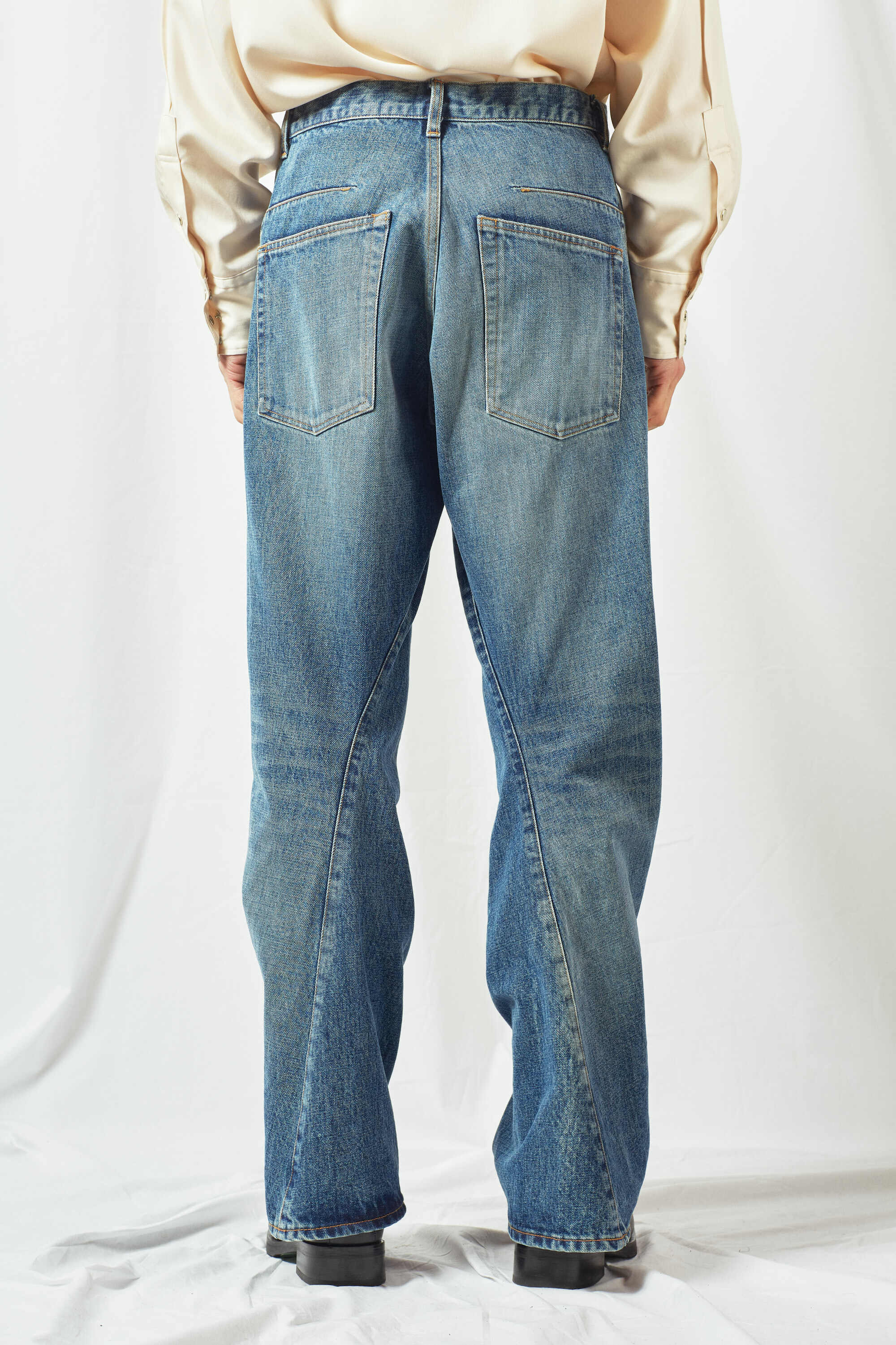 NVRFRGT 3D Twisted Jeans 22ss 新品未使用-