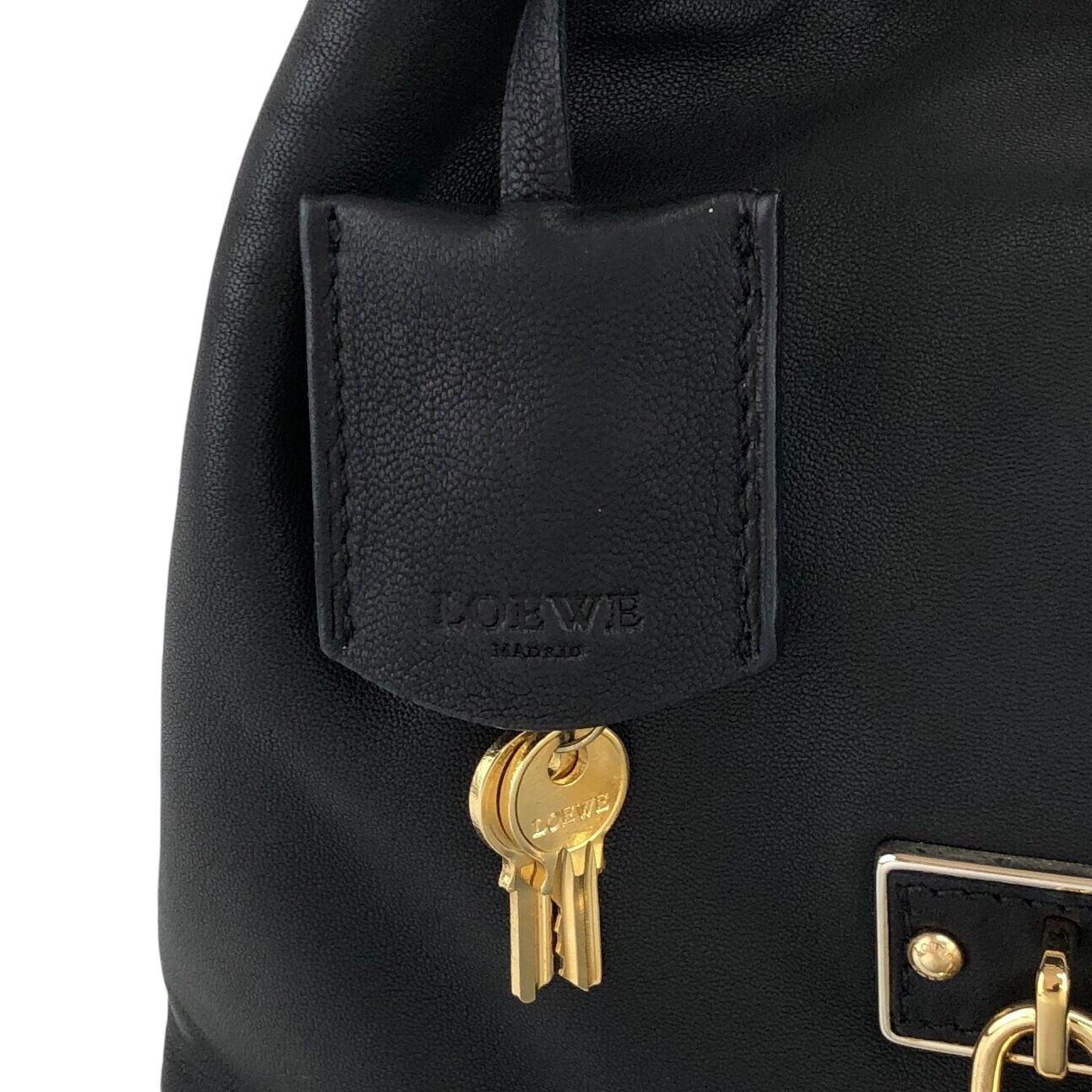 LOEWE ロエベ ハンドバッグ ブラック ナッパレザー カリエPM LOEWE ロエベ ハンドバッグ ブラック ナッパレザー カリエPM