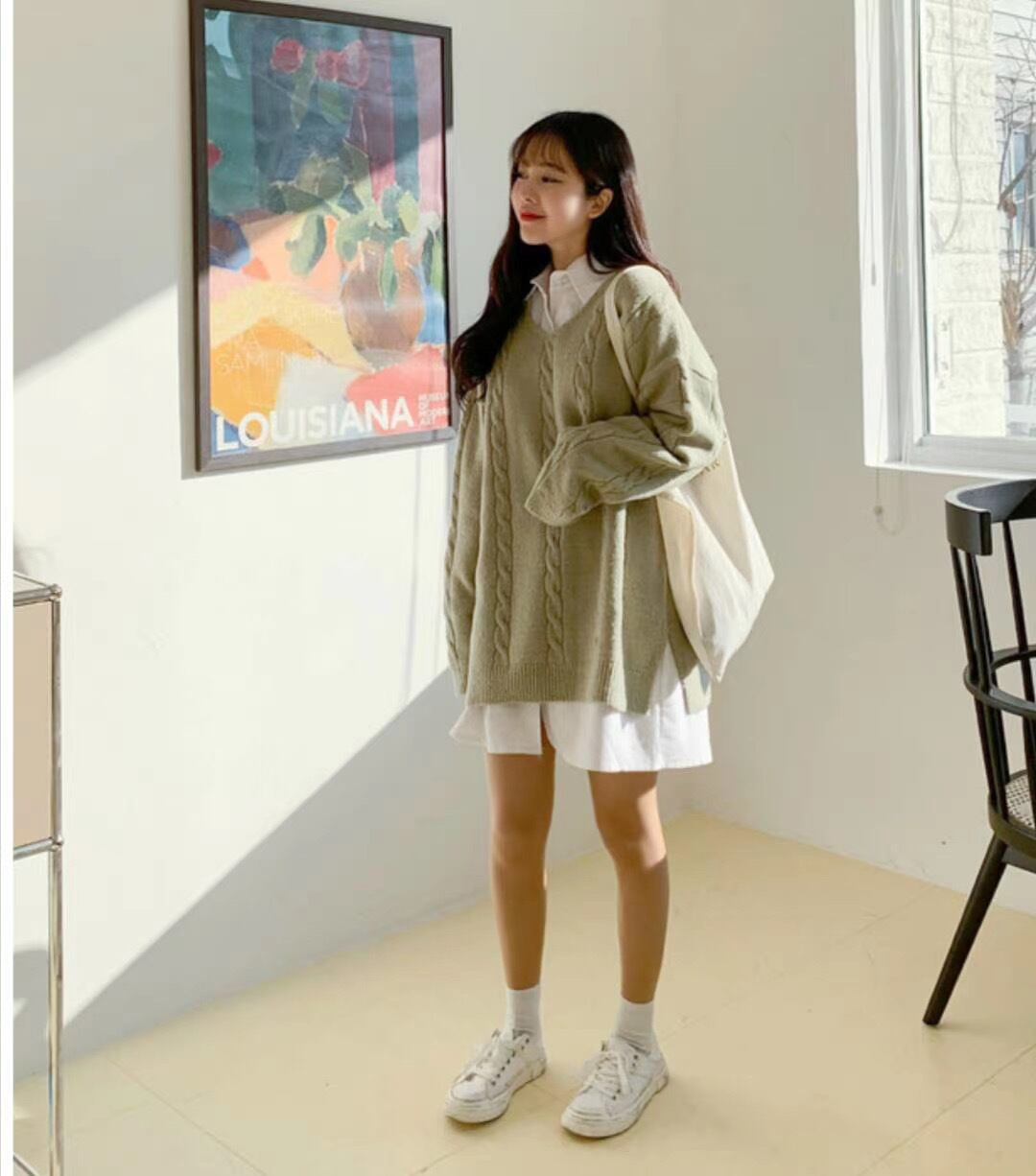 Uネックケーブル編みニット