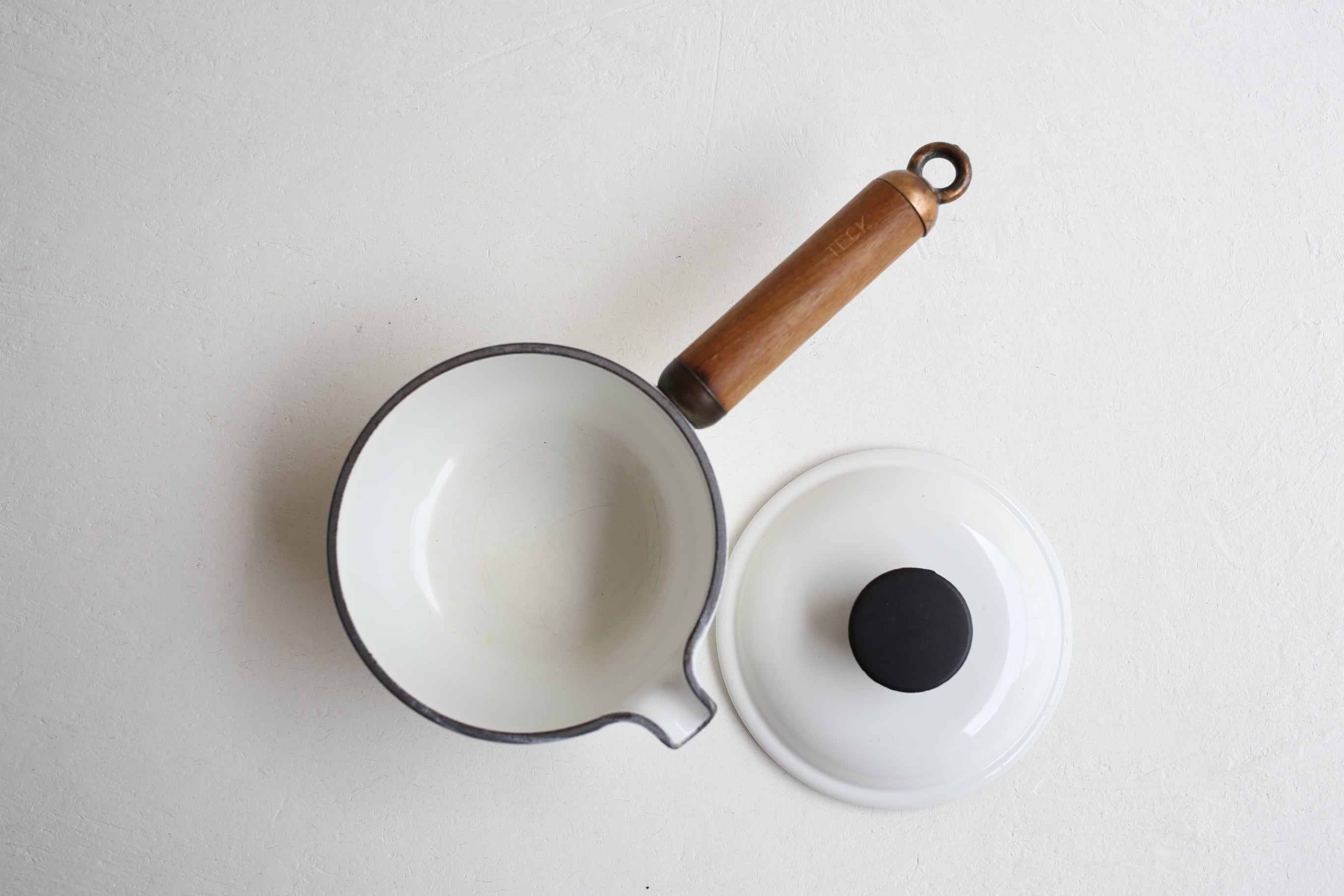 フランスアンティーク　 Le creuset ル・クルーゼ 片手鍋大　22cm フランス アンティーク ヴィンテージ ル・クルーゼ Le Creuset 片手鍋