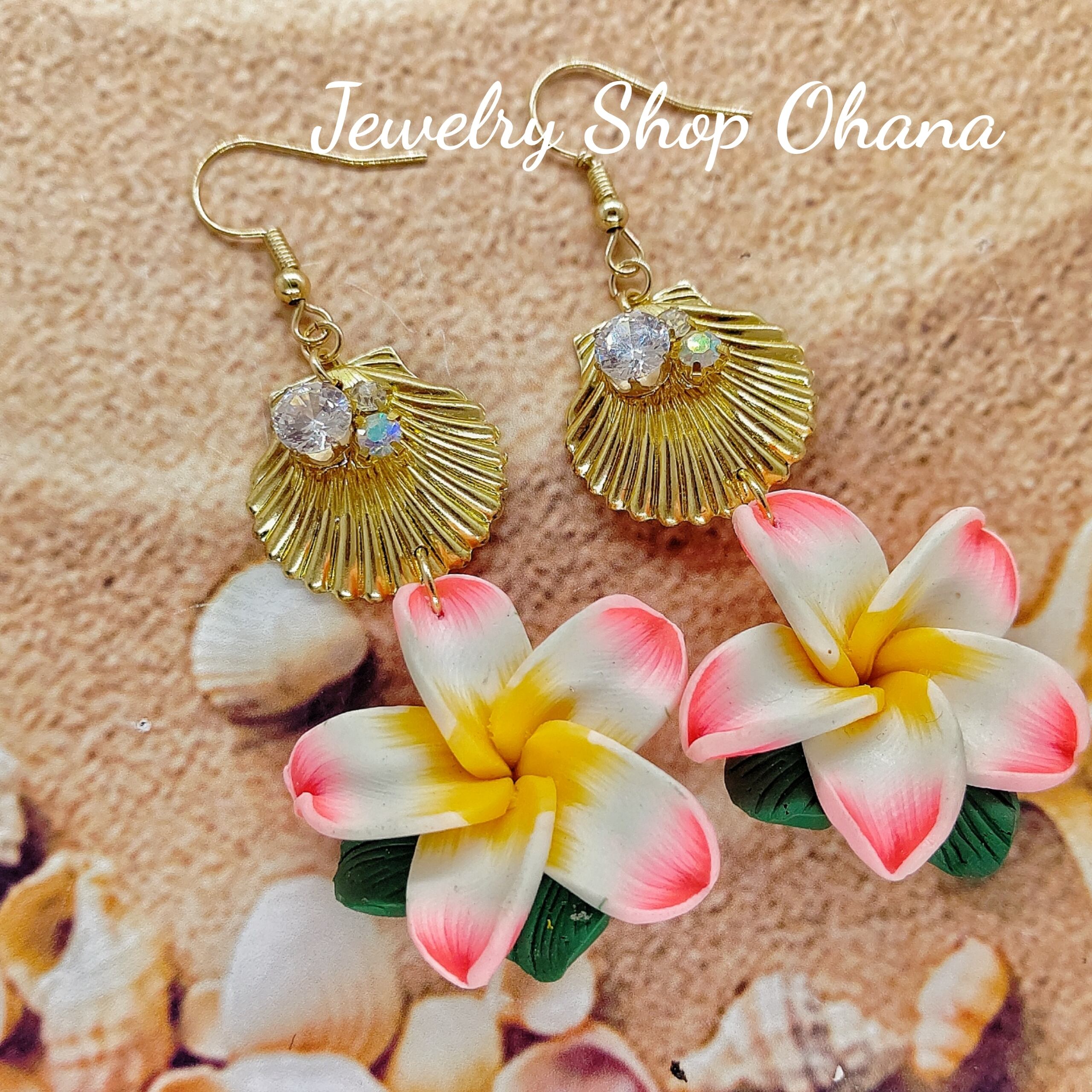 配送 専用♡一点物シリーズ!!プルメリアとシェルピアス イヤリング