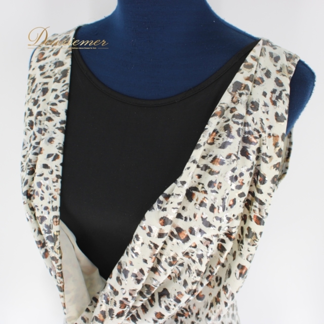 社交ダンス 衣装 ラテン ドレス ワンピース レッスンウェア パーティ衣装 女性用 レディース オールシーズン 白 黒 Leirena レイリーナ ブラック系 ホワイト系 ゴールド系 シルバー系 ブラウン系 おしゃれ スタイル 伸縮性 ビジュー デザイン シンプル フィット感 軽量 エレガント パーティー パフォーマンス 独自スタイル パターン 上品 フリル ストレッチ サイズ調整 体型カバー