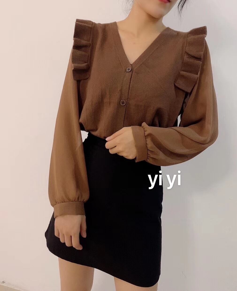 肩フリル　Vネックニット　AJ111-047