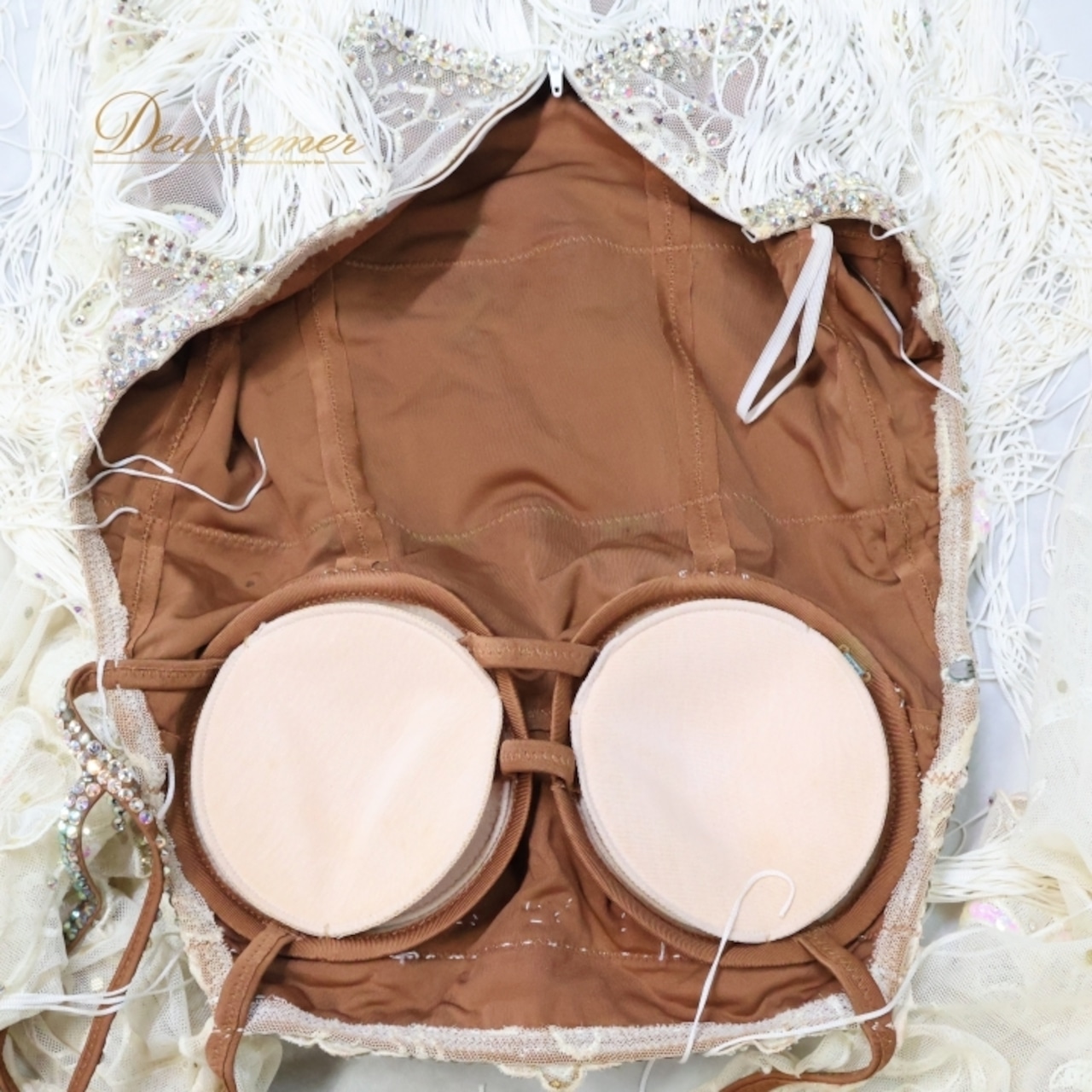 社交ダンス 衣装 ラテン ドレス ワンピース 白 フリンジ デモ 競技 ダンス パーティ 発表会 レース アイボリー オフホワイト ホワイト系 飾り きらめき エレガント フェミニン 上品 パフォーマンス 競技用舞台用