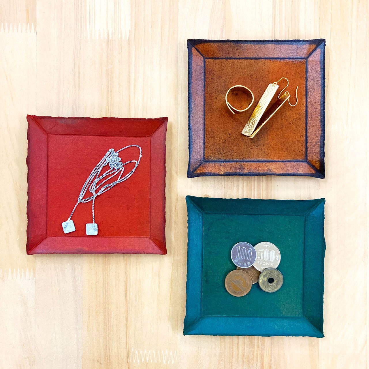 越前和紙正方形トレイ》漆和紙（うるわし）square tray 120x120mm