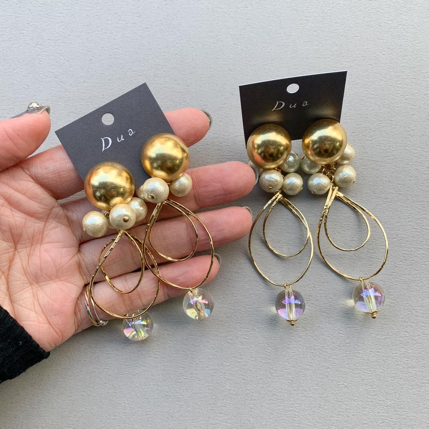 ゴールド真鍮カボションと2重雫捻りフープの〈ピアス/イヤリング