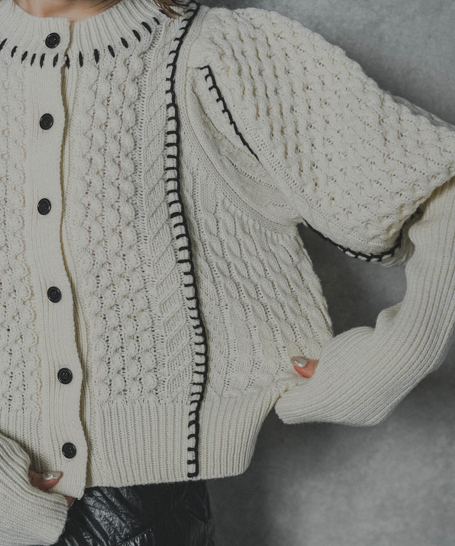 HAND STITCH DESIGN CABLE CARDIGAN (IVORY) | ANOGH