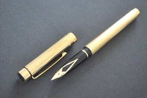 〜'98　シェーファー タルガ １００５　SHEAFFER Targa 1005　（細字）　14K　　　　　01809