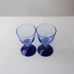 つやっとぷるっとした青のリキュールグラス