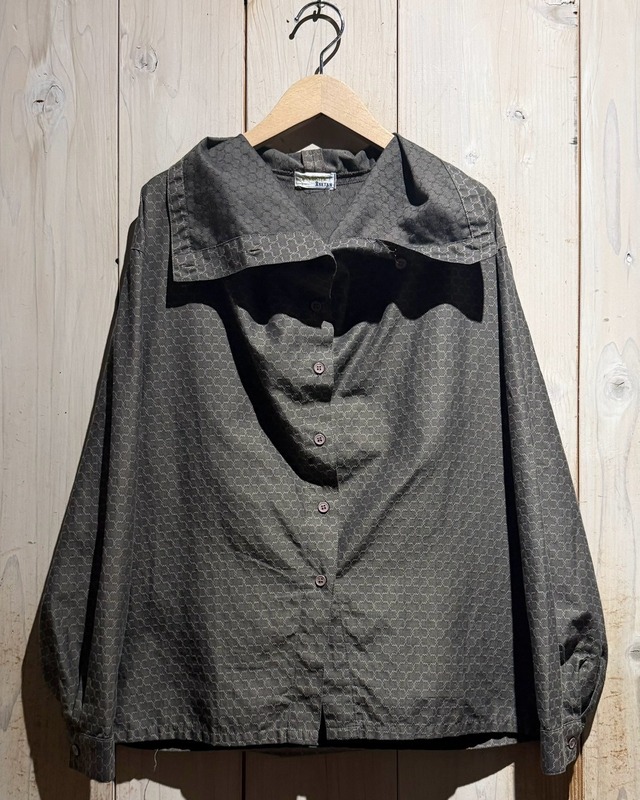 【a.k.a.C.a.k.a vintage】 High Neck Gimmick Vintage Loose L/S Shirt