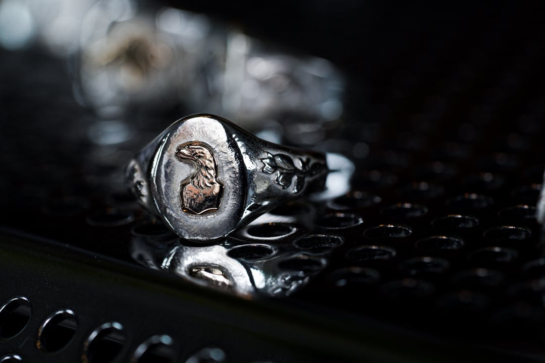 R-089 Oval signet ring olive (K10 eagle) | WAKAN SILVER SMITH