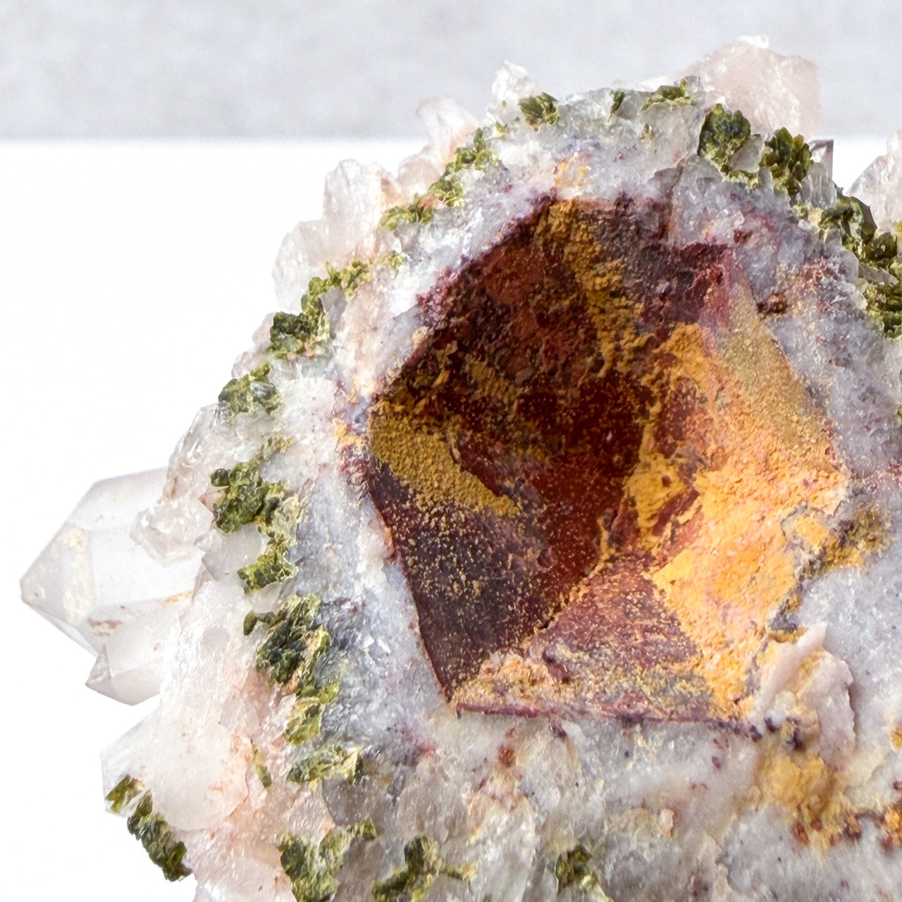 エピドート共生水晶 クラスター ＊ Epidote & Clear Quartz ＊ 天然石