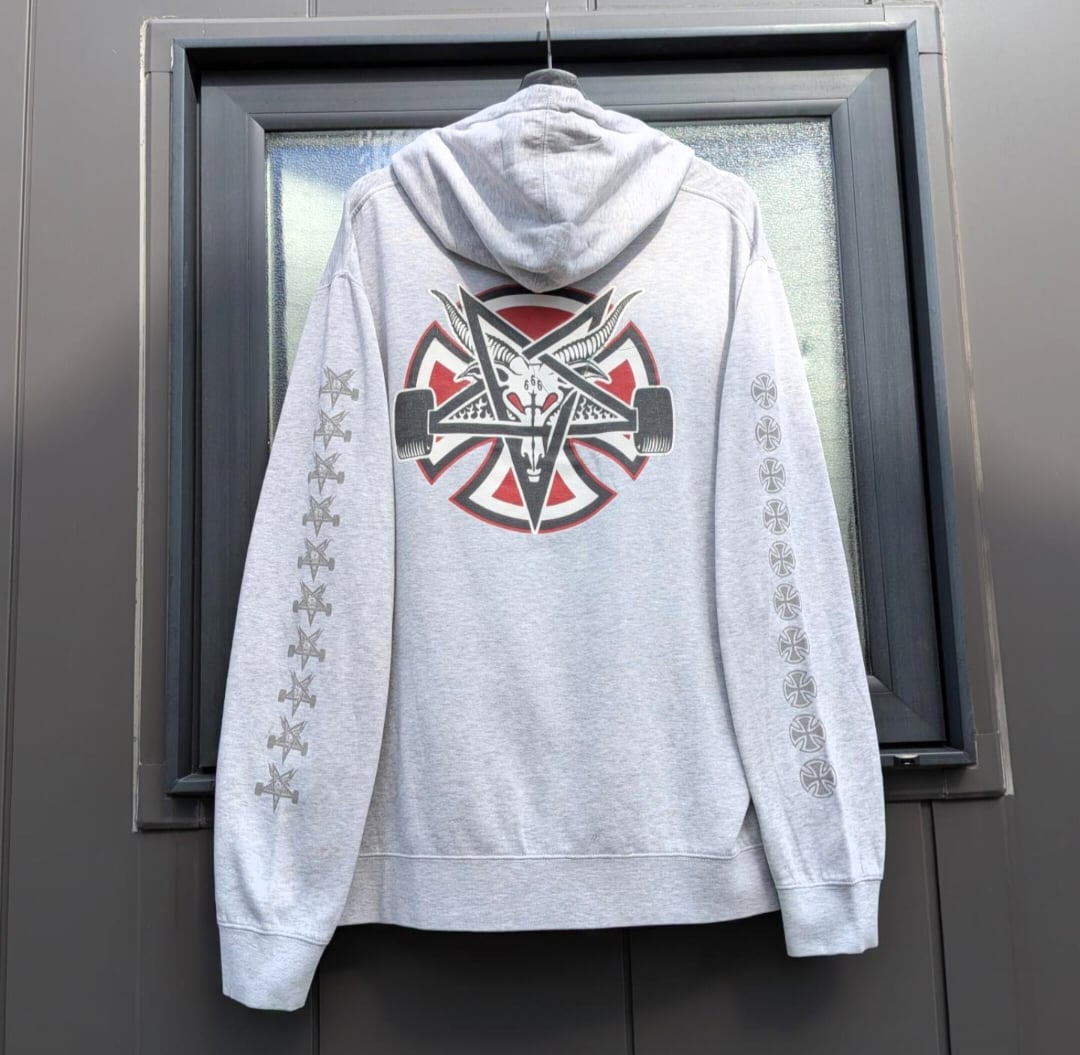 INDEPENDENT TRUCKS × THRASHER MAGAZINE sweat foody 小岩店