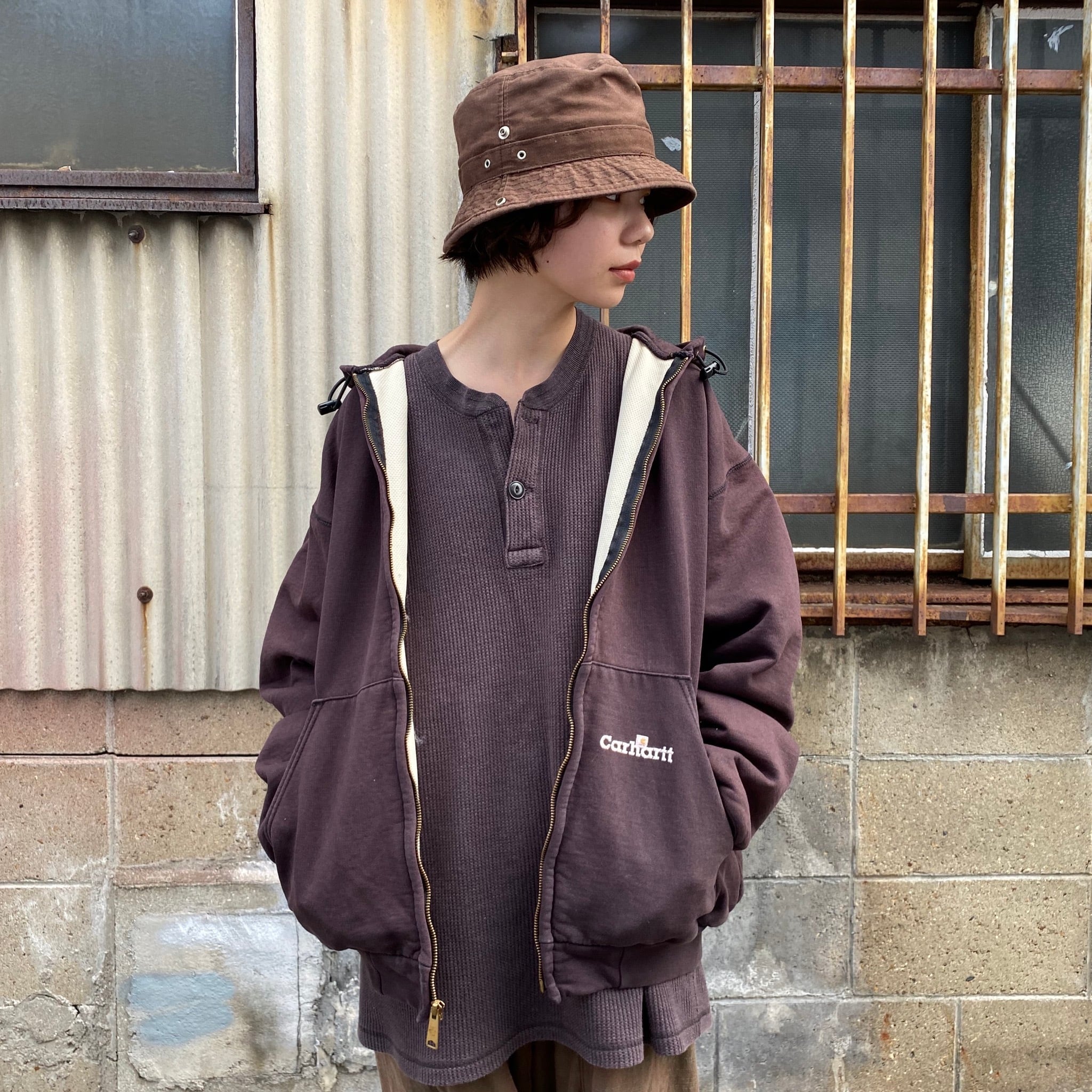 Carhartt カーハート ワンポイントロゴ 刺繍 フルジップ スウェットパーカー メッシュライナー フェードブラック チャコールグレー メンズm 古着 パーカー Cave 古着屋 公式 古着通販サイト Carhartt カーハート ワンポイントロゴ 刺繍 フルジップ スウェットパーカー メッシュライナー フェードブラック チャコールグレー メンズm 古着 パーカー Cave 古着屋 公式 古着通販サイト