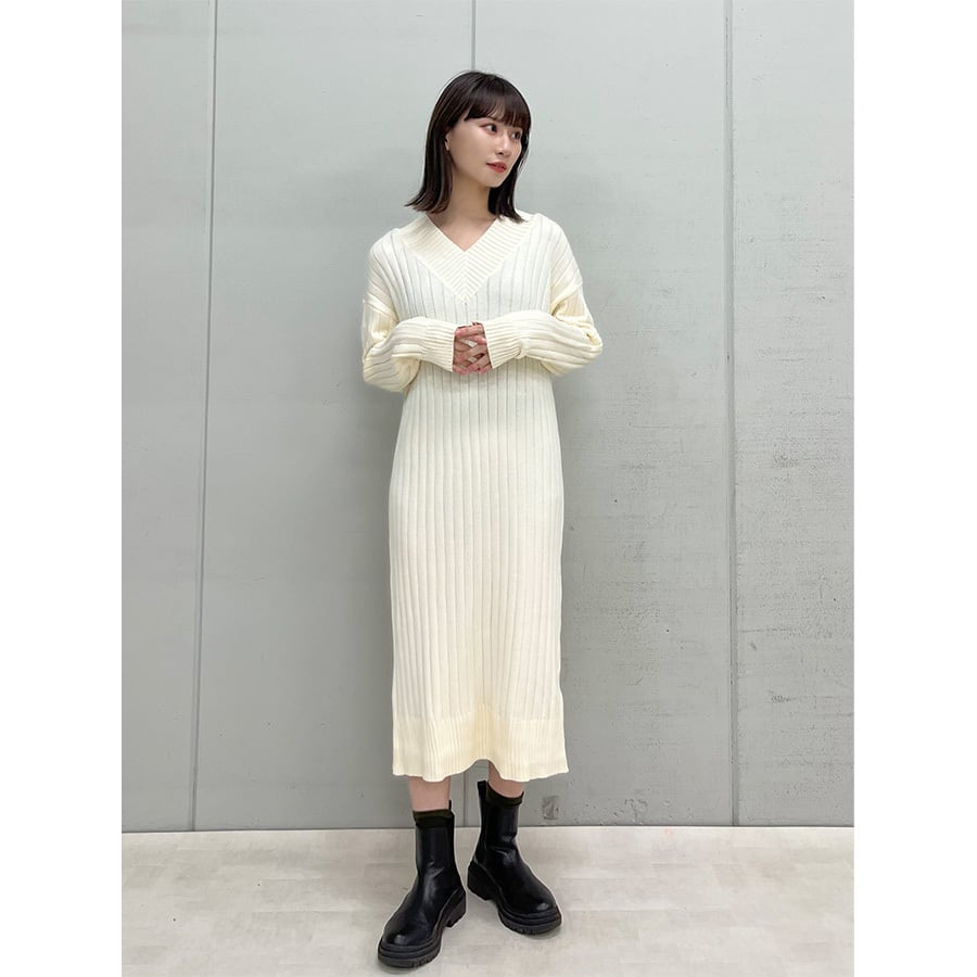 ベルト付きVネックニットワンピース[920175] | &soiree アンドソワレ