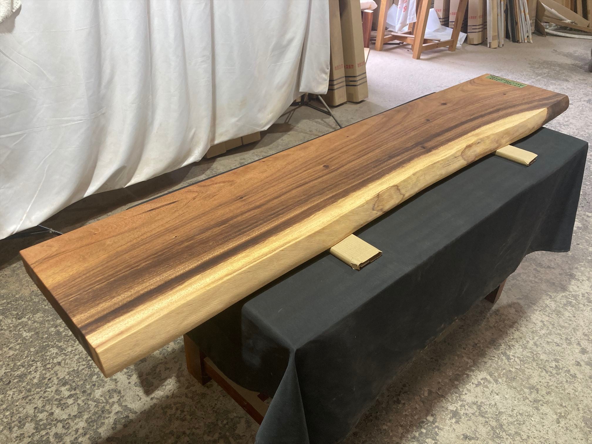 モンキーポッド9084 一枚板無垢 乾燥材 1820x320-330x53mm