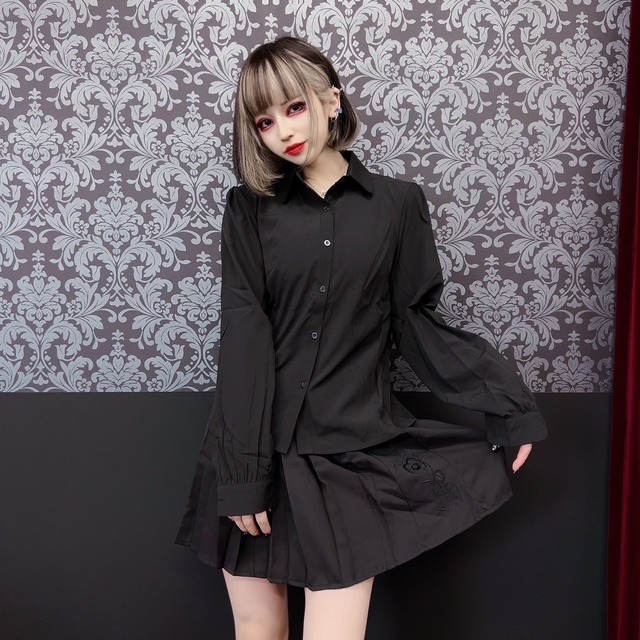 SIMPLE BLACK Y-SHIRT