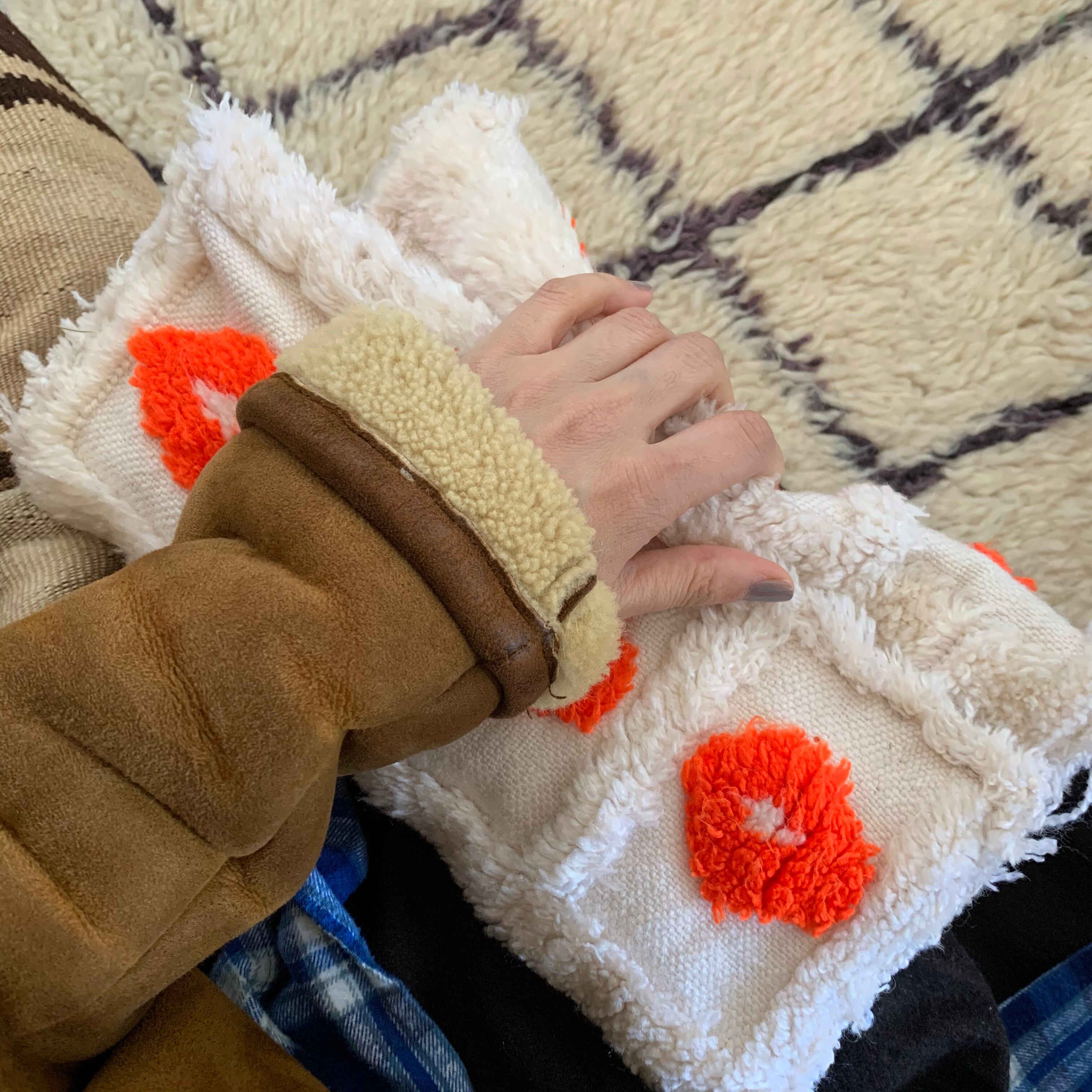 オールドファブリックをリメイクしたクラッチバッグ