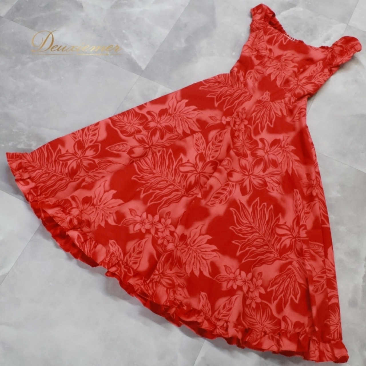 フラダンス 衣装 ワンピース ドレス レッド系 ノースリーブ フリル ワンカラー プルメリア柄 ラウアエ柄 シンプル かわいい 鮮やか 華やか 明るい ハワイアン アロハ ハワイアンプリント フラ ダンス レッスン 練習 ドレスアップ おしゃれ レディース