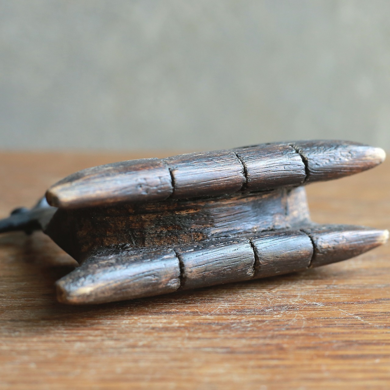 木製 鹿 オブジェ ヴィンテージ 置物｜静かな佇まいと木肌の質感が魅力の動物モチーフ 2