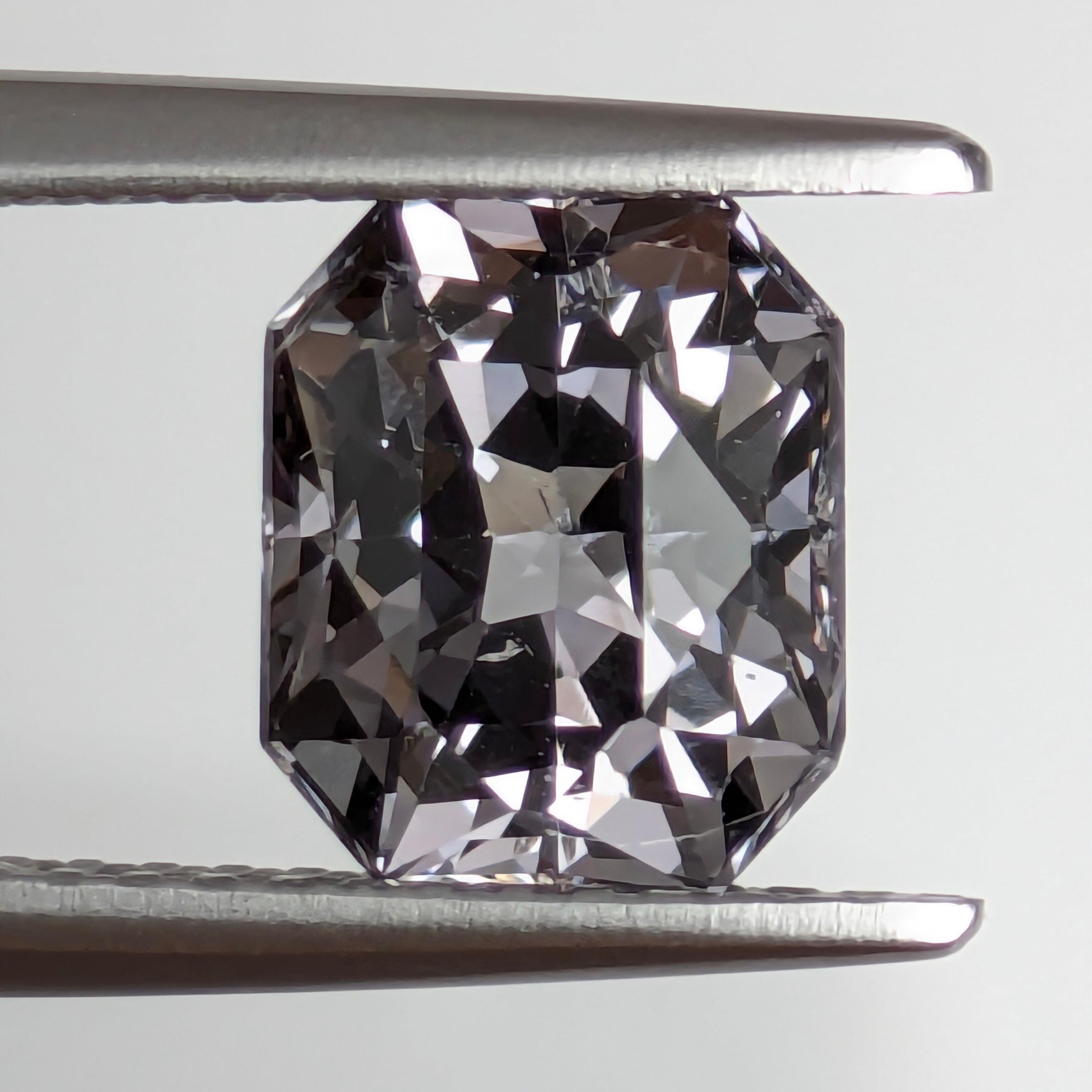 スピネル ミャンマー・モゴック産【2.407ct】 PRO207317 | Gem's