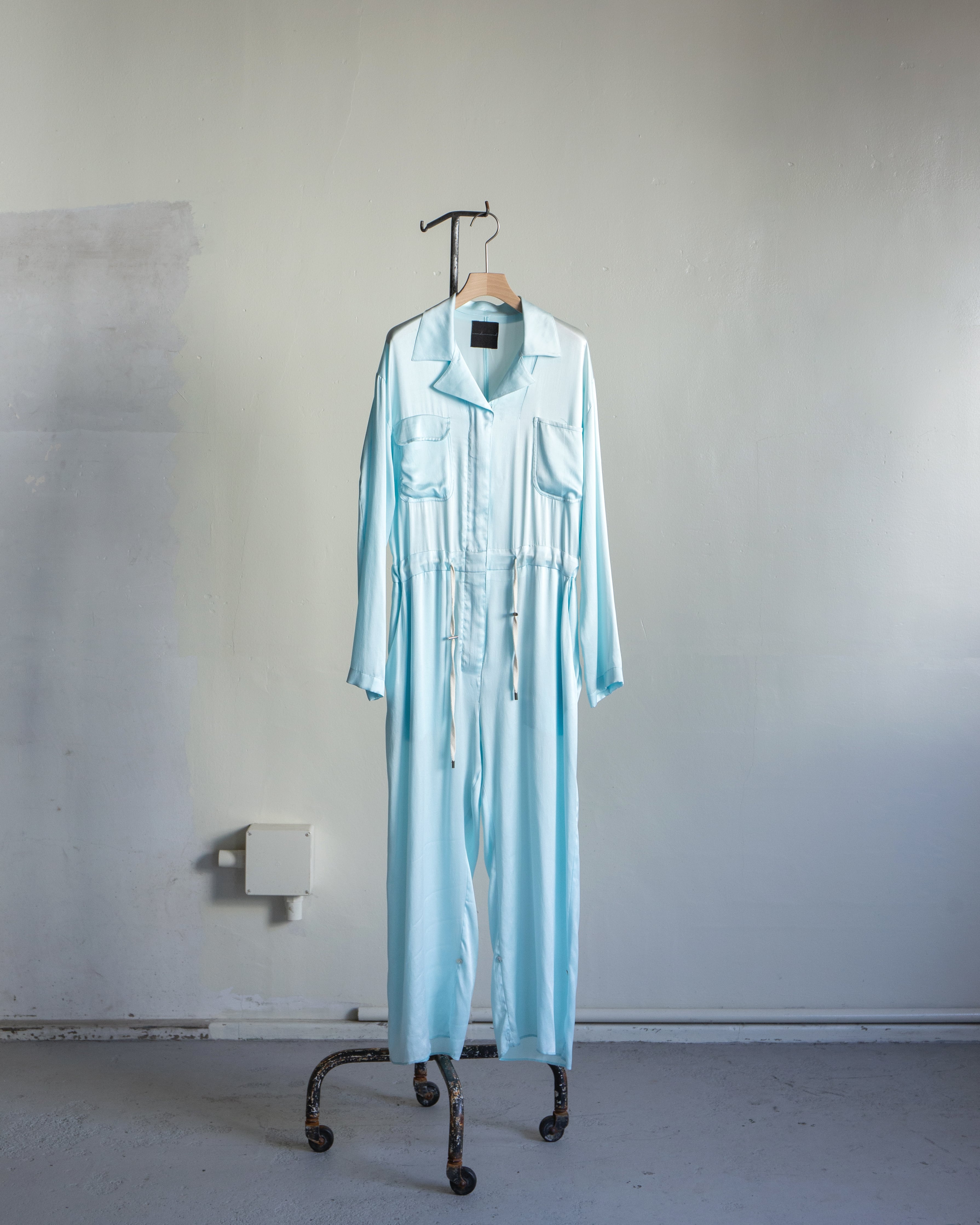 WONDEROUND - silk worksuit | LUIK FINN WONDEROUND - silk worksuit | LUIK FINN