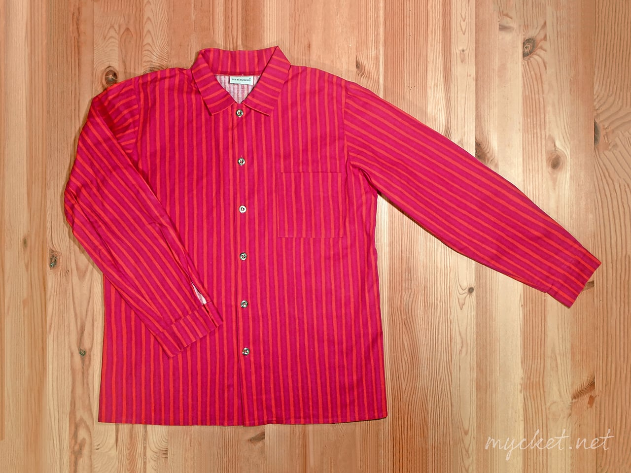 marimekko 「Jokapoika」長袖シャツ(ユーズド/キッズ150サイズ marimekko 「Jokapoika」長袖シャツ(ユーズド/キッズ150サイズ
