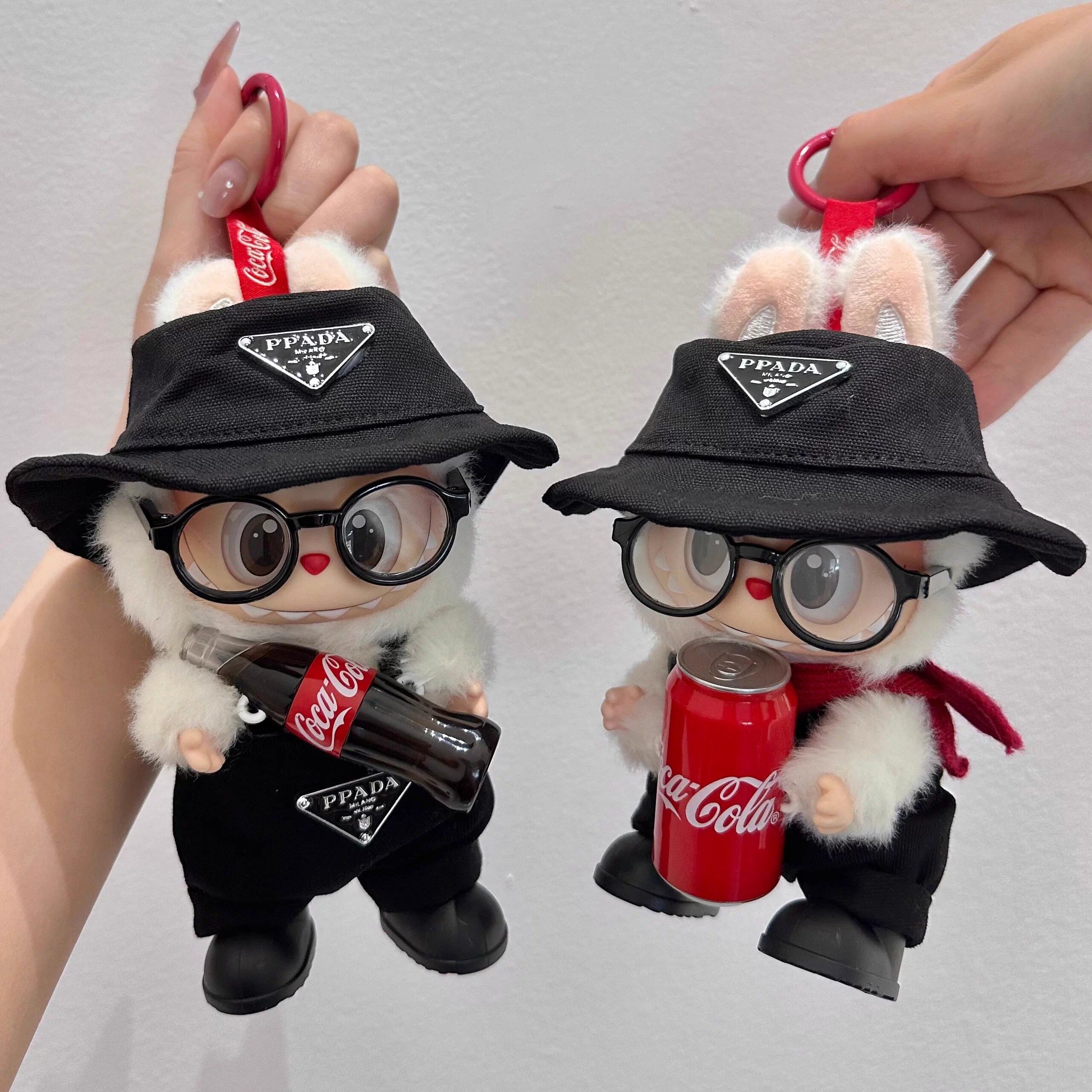 帽子+パンツ+眼鏡+シューズ】 コカ・コーラ缶が外れずに着用可 ラブブ