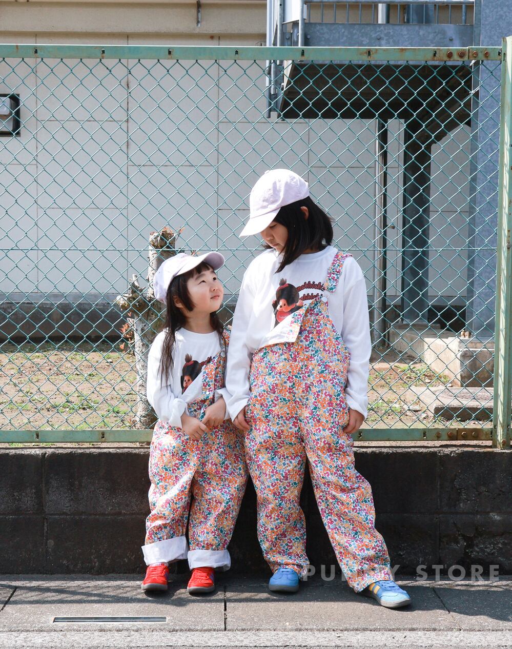 キャラクタープリント（モンチッチ）ロングTシャツ（ホワイト