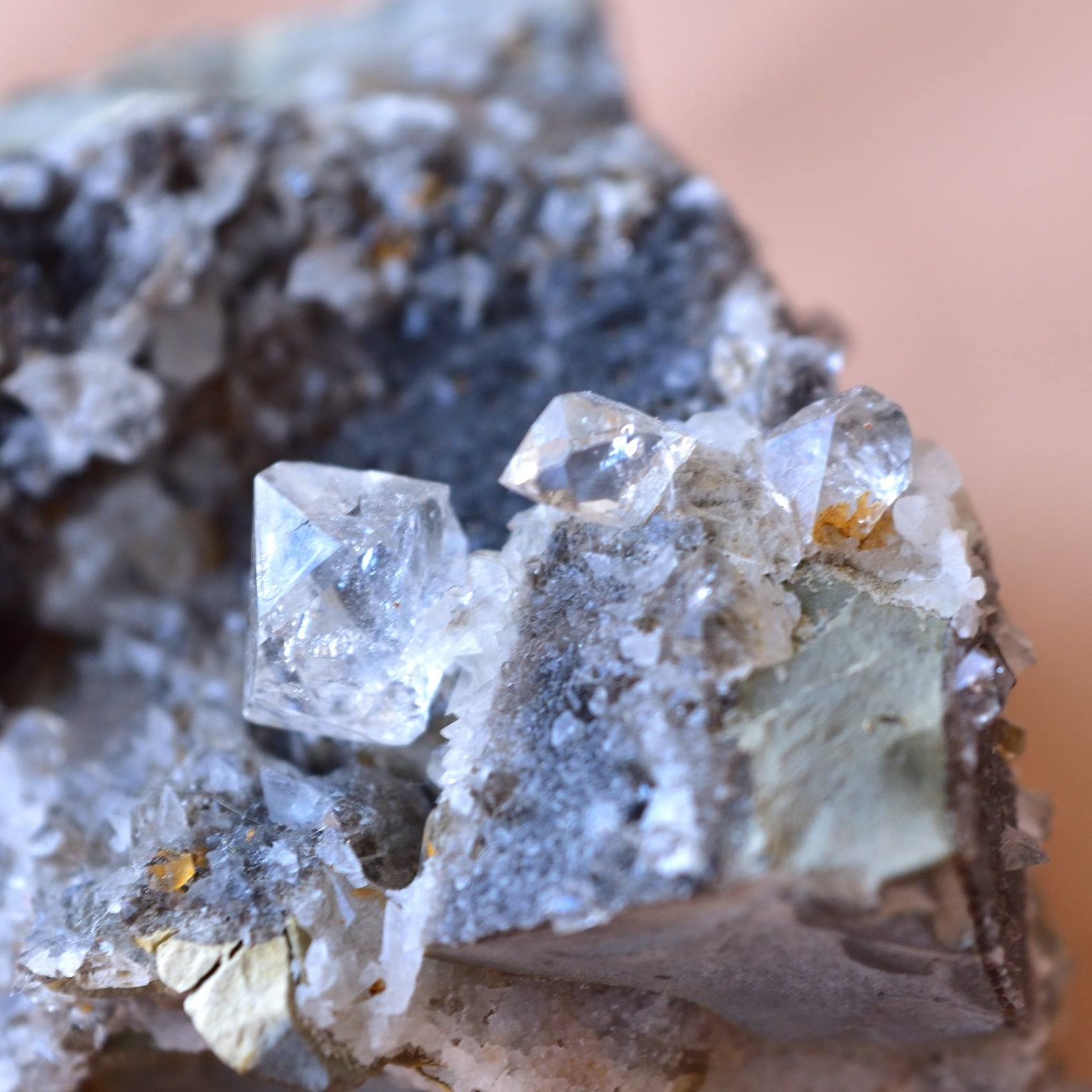 パワーストーン天然石原石ミラボーダイアモンドクォーツ133gNo641