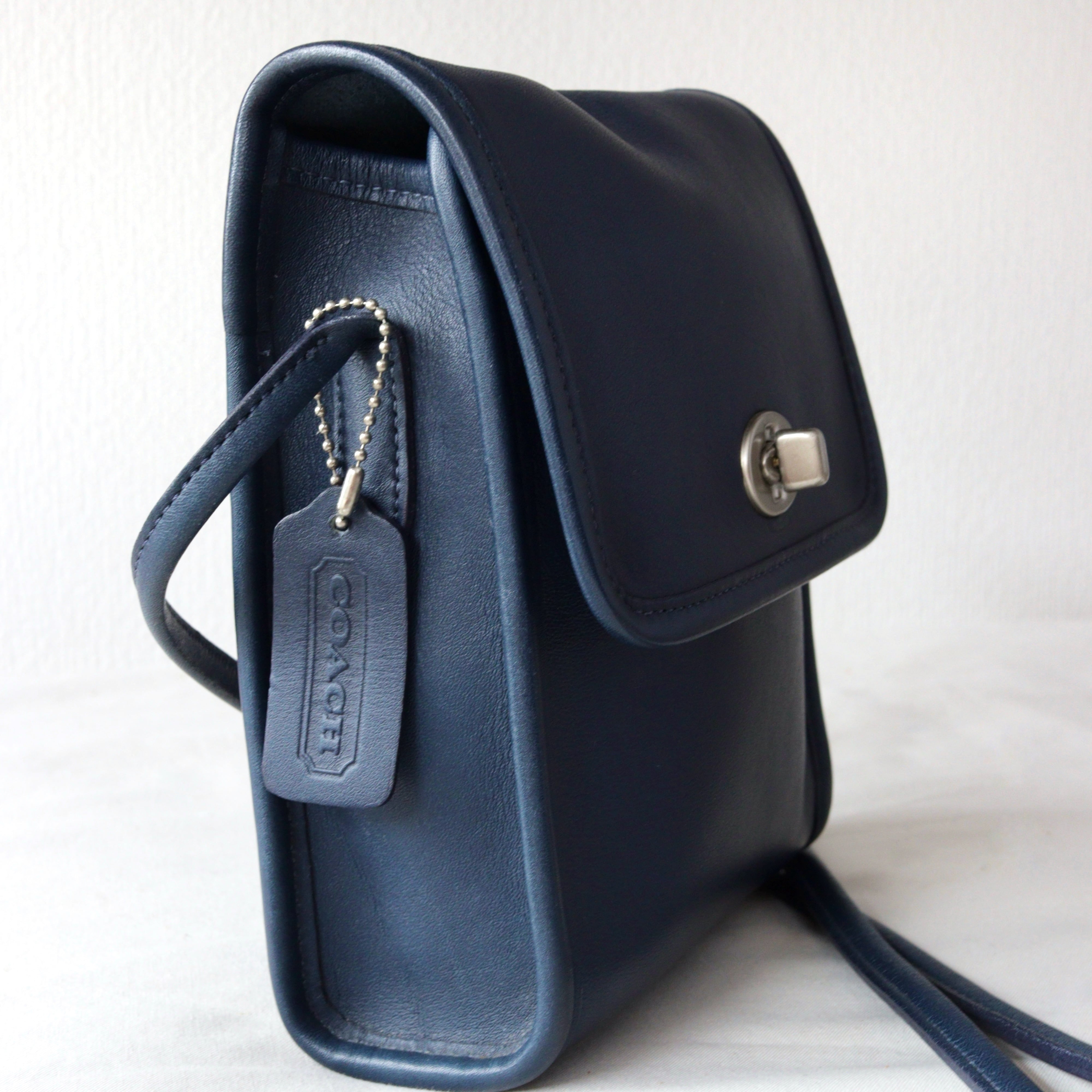 RARE VINTAGE COACH (OLD COACH オールドコーチ) SCOOTER BAG IN BLUE