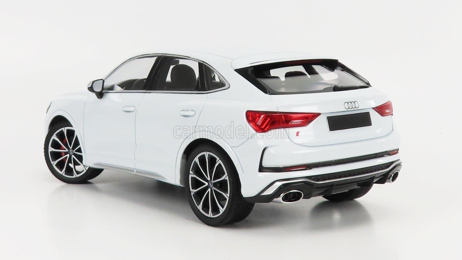 ミニカー 1/18 アウディ Q3 RS ミニチャンプス MINICHAMPS 1/18 AUDI 