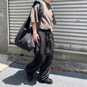 立体裁断ゆったりカジュアルパンツ　0740