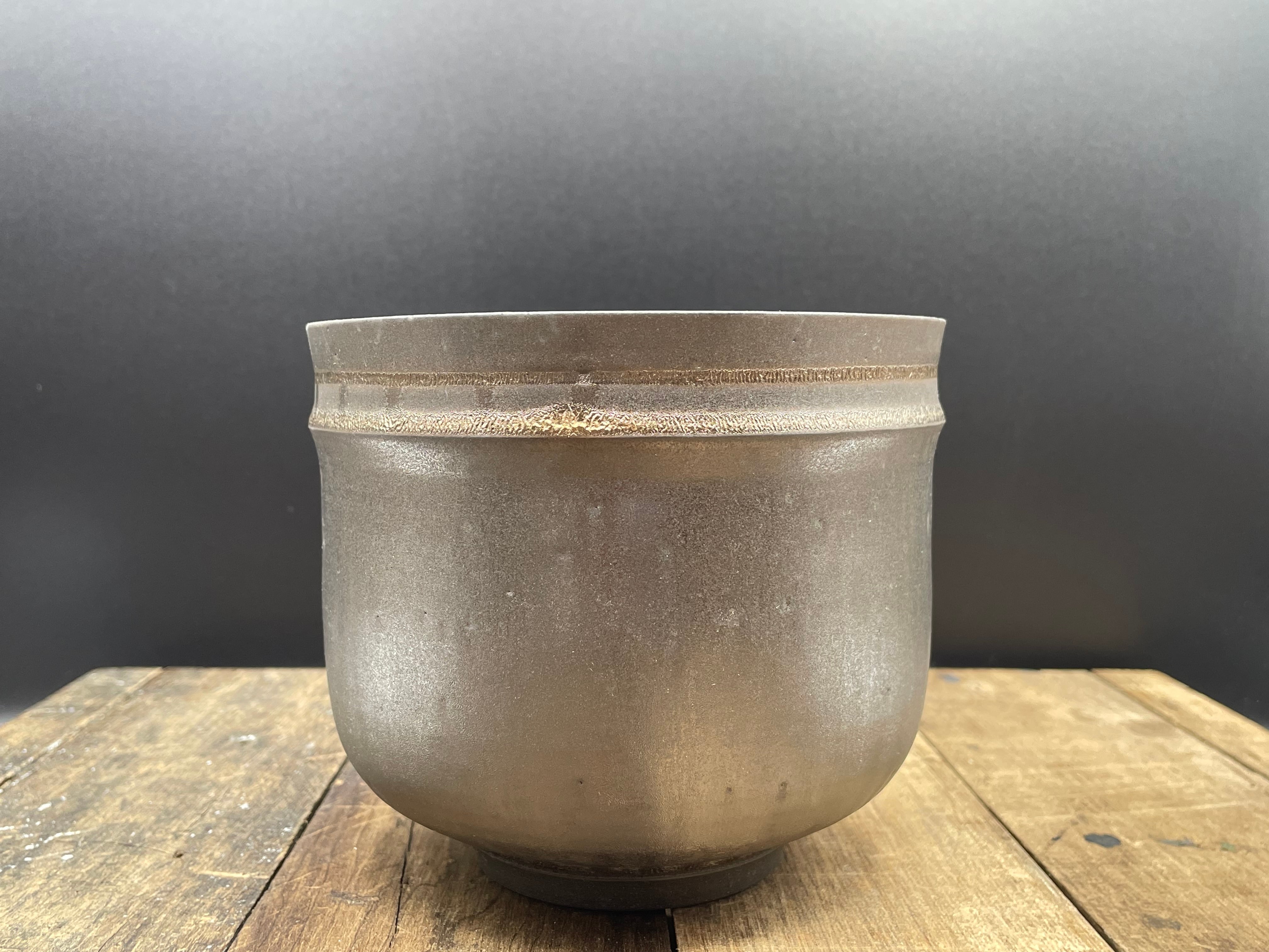 【田中元将】 plant pot