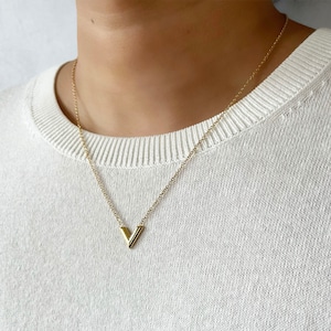 V Necklace