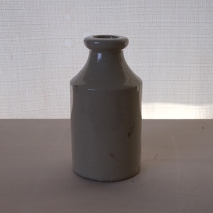 イギリス　ストーンウエア　ベージュ
